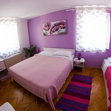 Ivanka Bed & Breakfast 3*