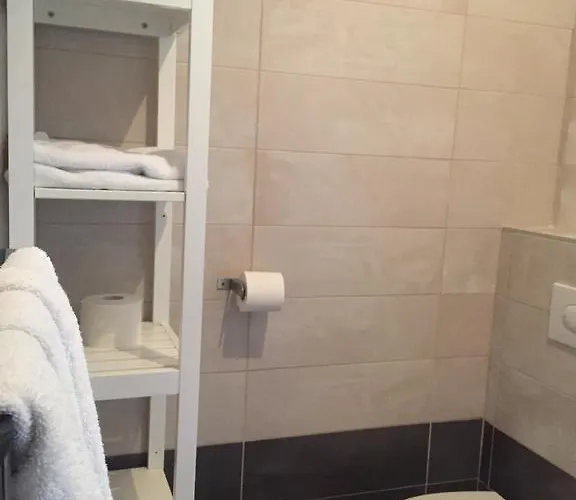 Ivanka Nocleg ze śniadaniem 3*